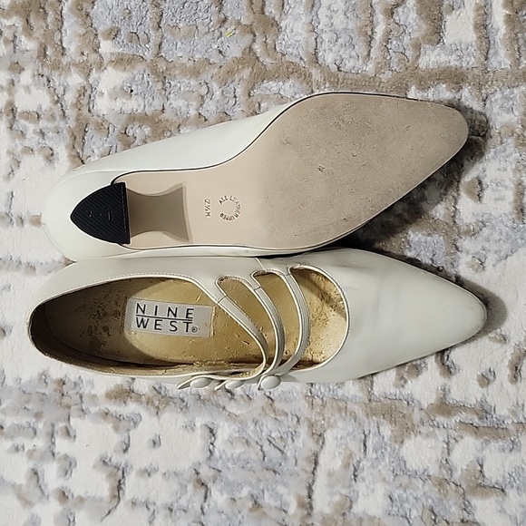 Shoes - Picture 2 of 4